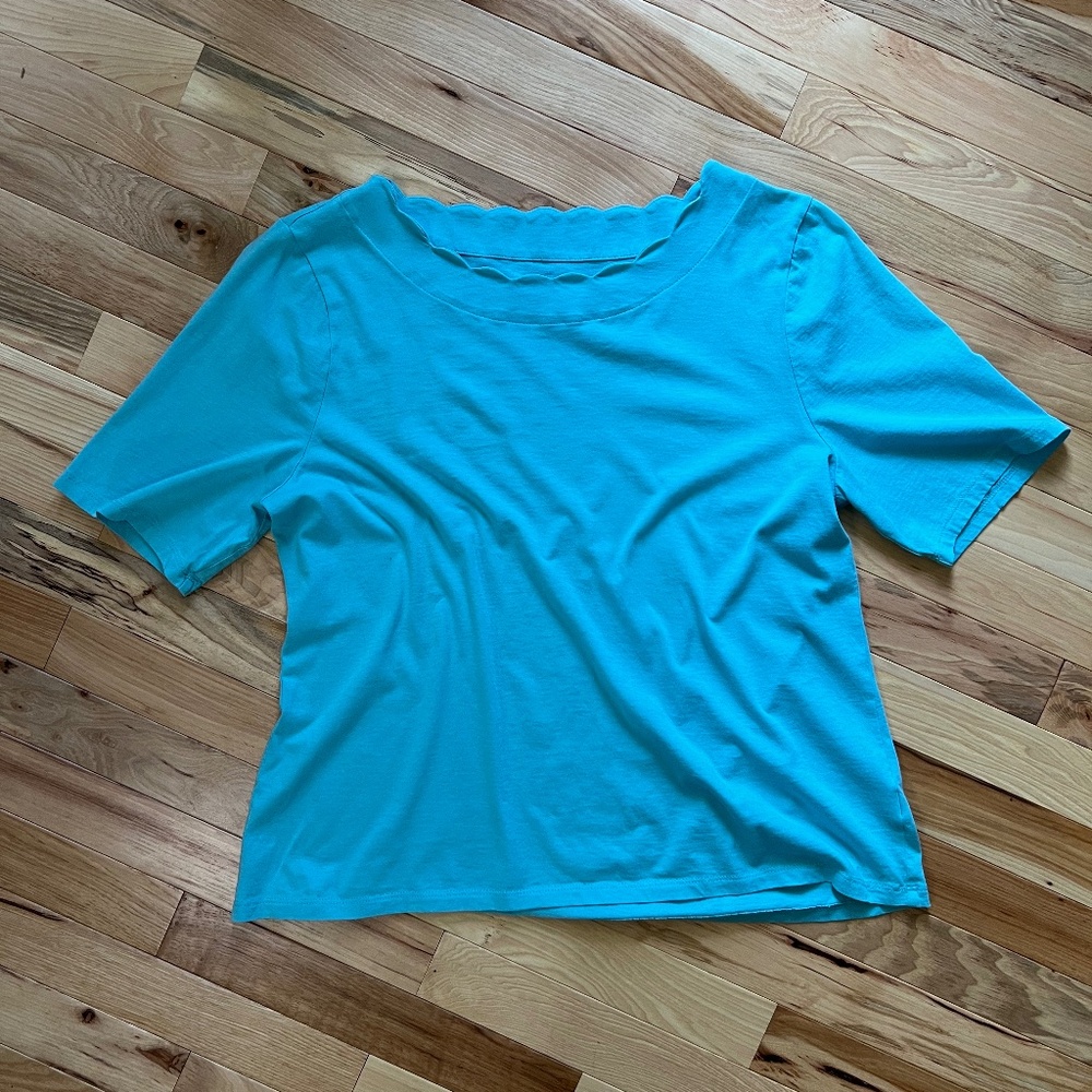 Talbots Light Blue Short Sleeve Shirt with Scalloped Collar